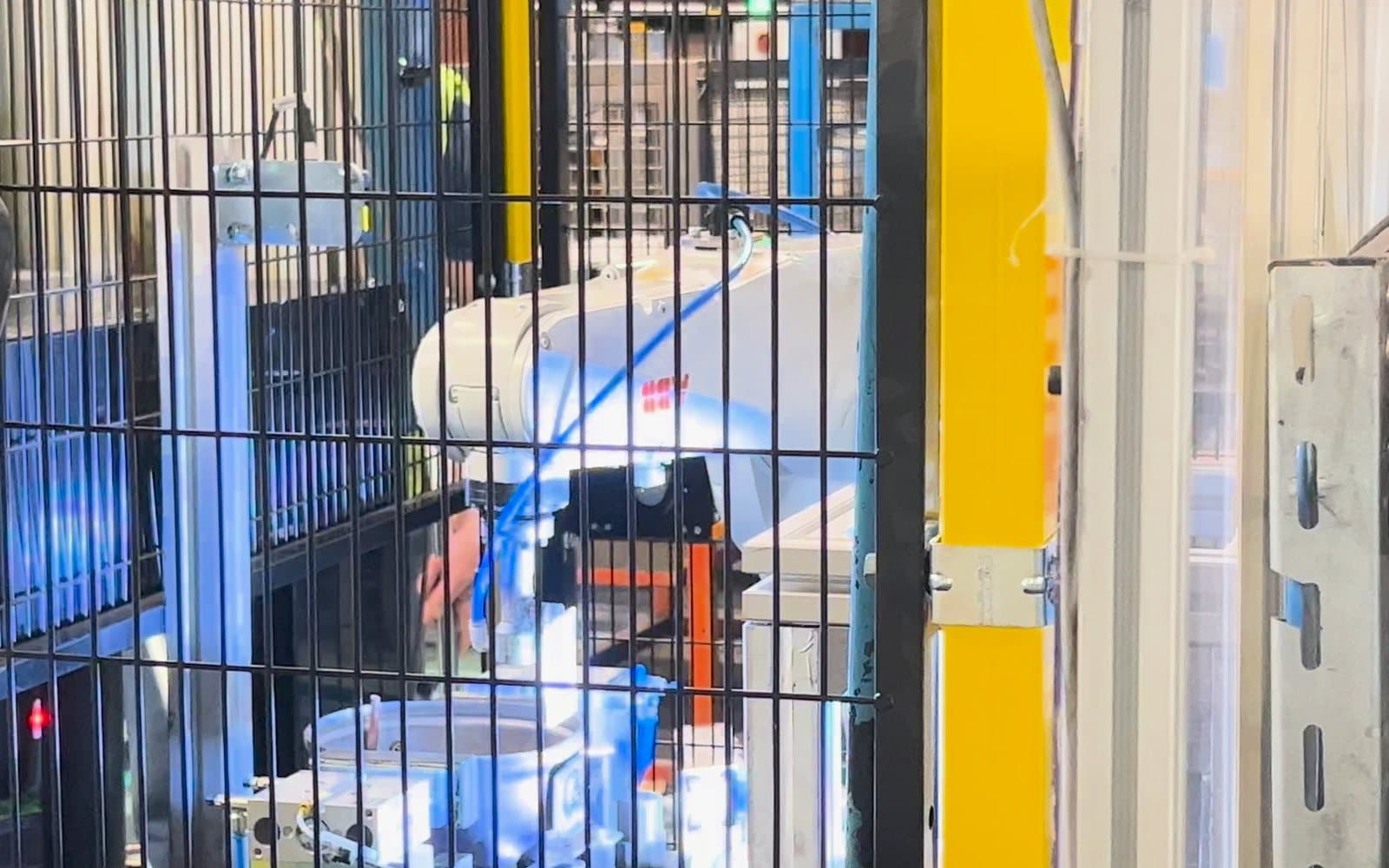 Kamera ile Konum Düzeltmeli Robotik Makine Besleme